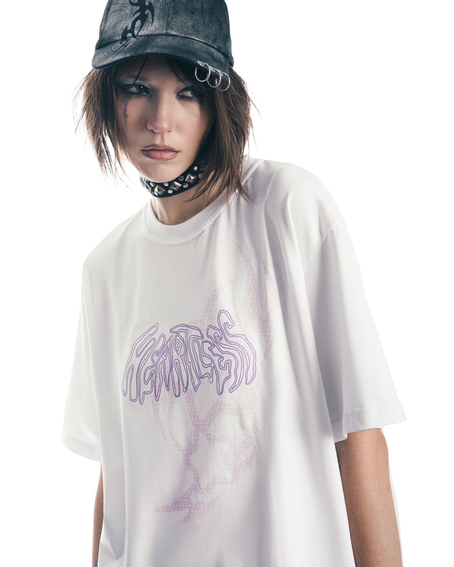 Футболка "Heartless" white