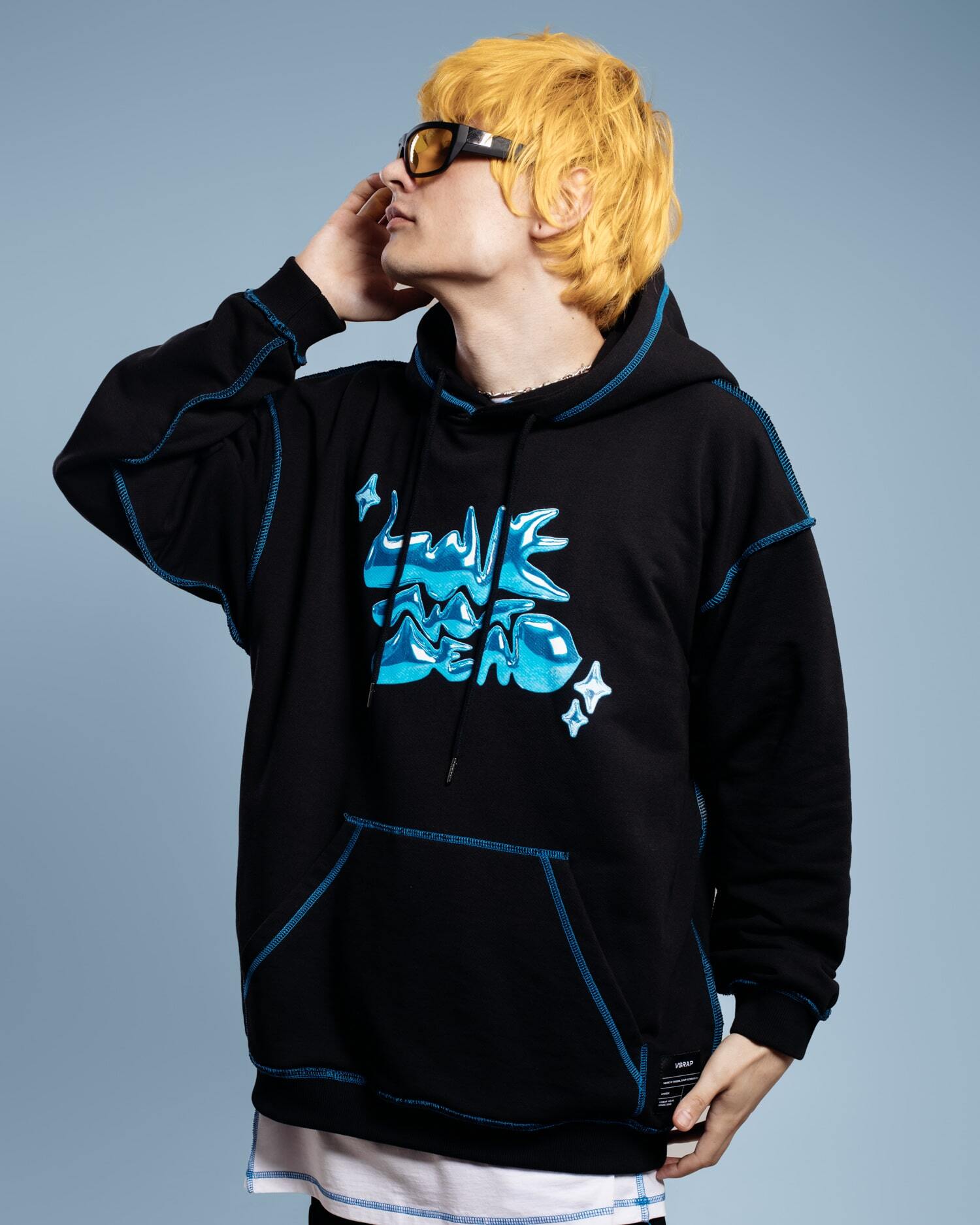 Худи "Love Not Dead"