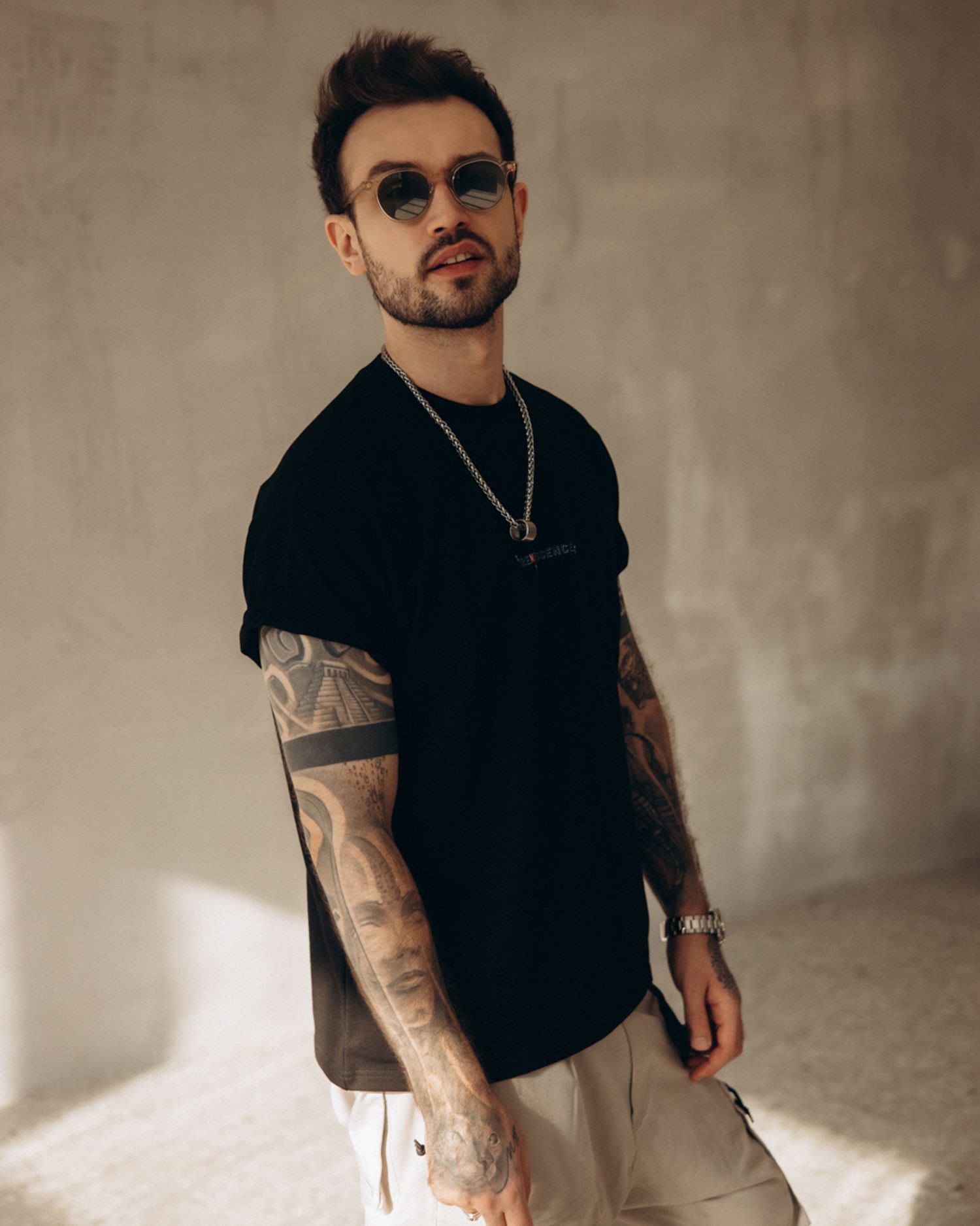 Футболка "Pixel" black от SNAILKICK