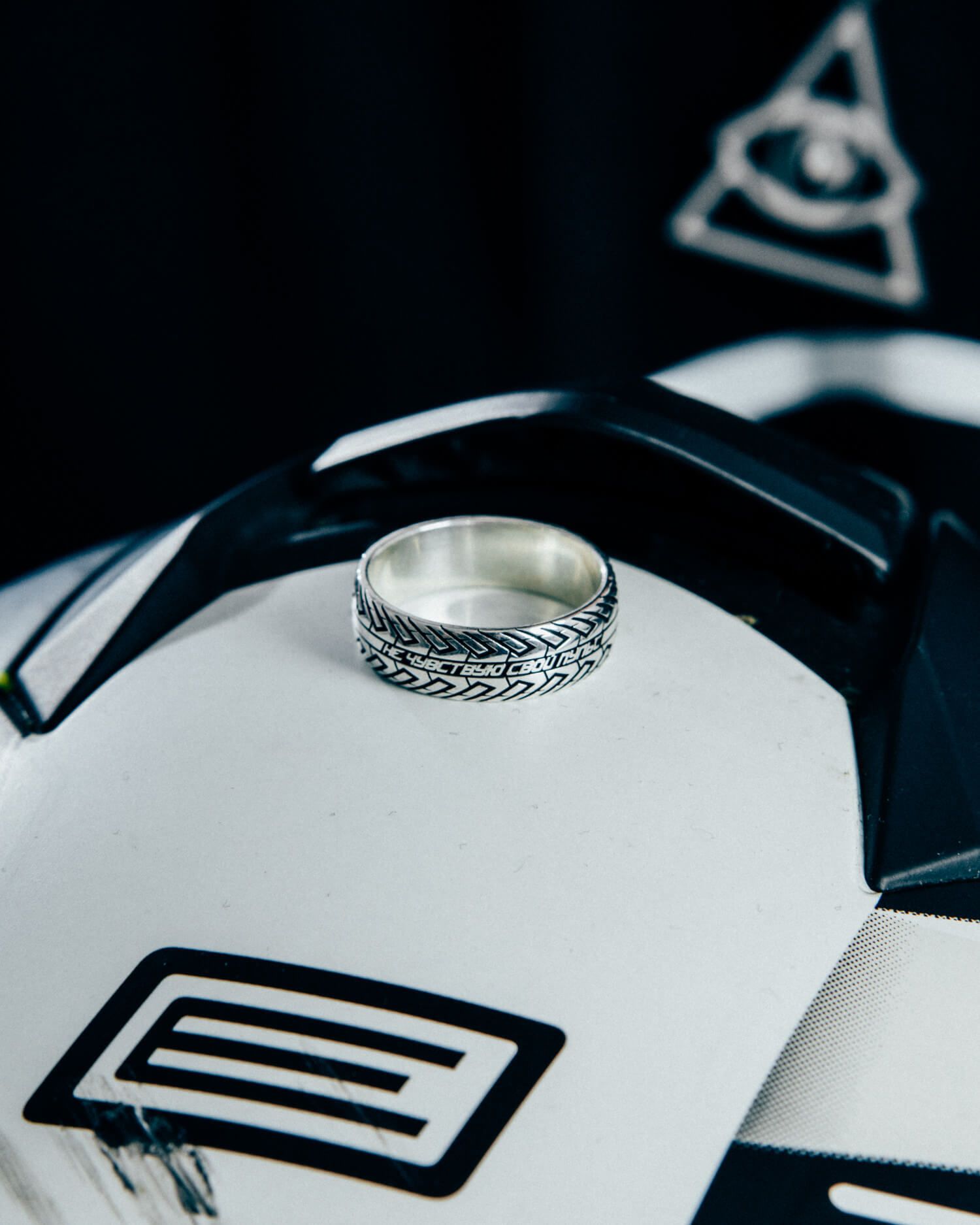 Кольцо "Не чувствую свой пульс"