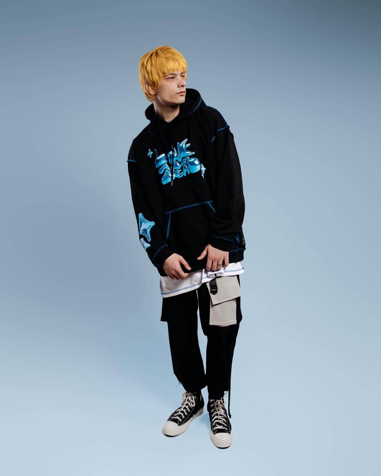 Худи "Love Not Dead"