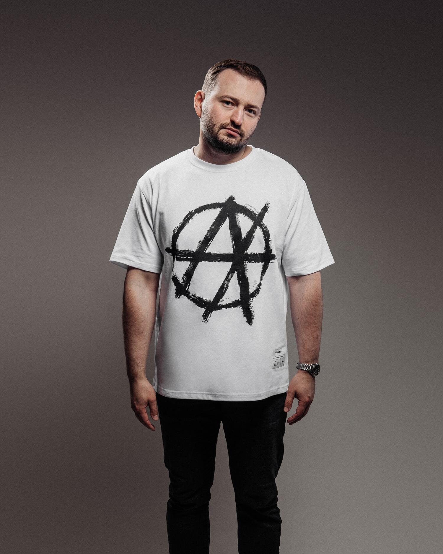 Футболка "Anarchy" white